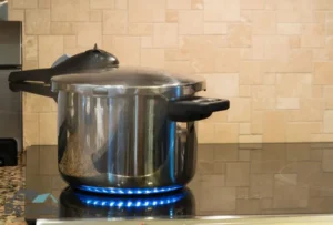 Quais são os três erros que fazem a panela de pressão explodir?