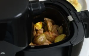 A Air Fryer Oster OFRT780 consome muita energia?